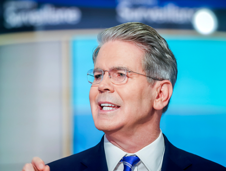 美财长澄清：我没有施压美联储降息 只是谈论中