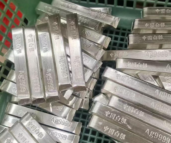 现货白银自2011年9月以来首次突破每盎司40美元关