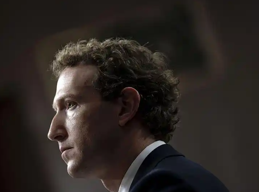 扎克伯格：宁愿浪费几千亿，也不愿错过！