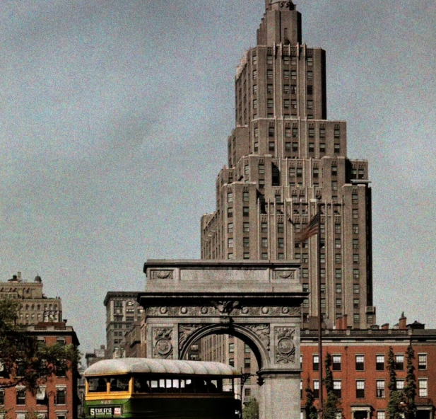 美国30年期固定利率抵押贷款利率降至6.06% 创近三